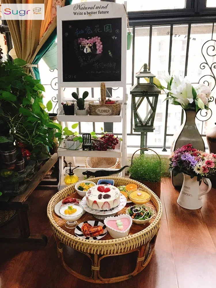 Coffee Tea Thai - Тайский журнальный столик из ротанга, эркер,
